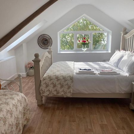Pippin Lodge Llanwrda Екстериор снимка